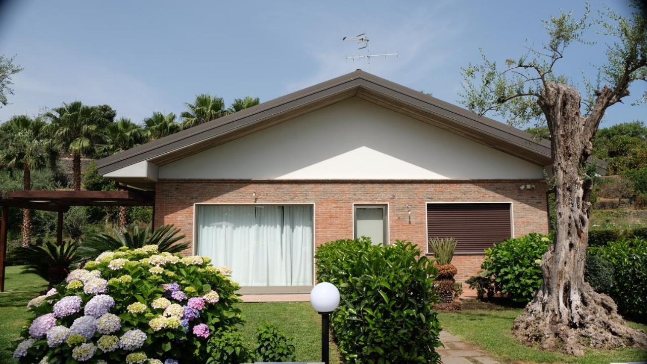 Holiday Homes Borgo Papardo Giarre Exterior photo